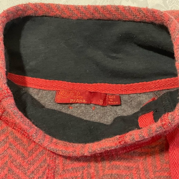 PrAna Orange Herringbone Asymmetrical Back Yoga Long Sleeve Shirt Size Small - Picture 11 of 11